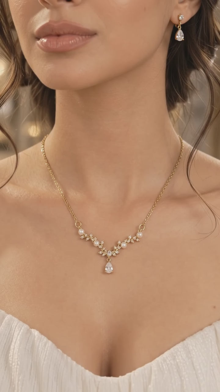سلسله اللؤلؤ الذهبية– Stainless Steel Gold Plated Pearl Necklace